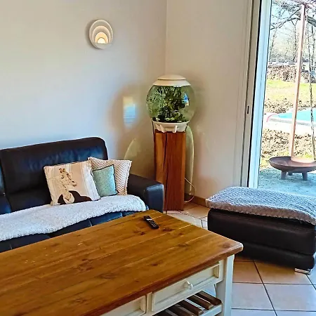 La Petite Maison De Valerie Proche Chateau De La Rode, Du Domaine De Flore Et Du Saint Ferreol * Lempaut