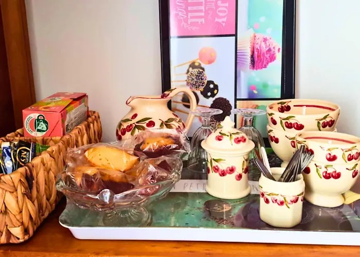 Bed & Breakfast La Petite Maison De Valerie Proche Chateau De La Rode, Du Domaine De Flore Et Du Saint Ferreol Lempaut