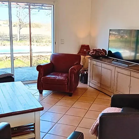 La Petite Maison De Valerie Proche Chateau De La Rode, Du Domaine De Flore Et Du Saint Ferreol Bed & Breakfast