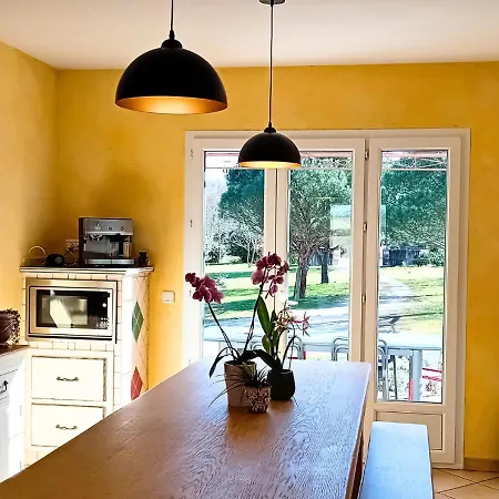 Bed & Breakfast La Petite Maison De Valerie Proche Chateau De La Rode, Du Domaine De Flore Et Du Saint Ferreol *