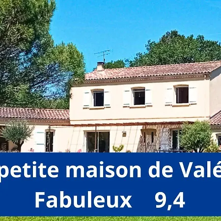 La Petite Maison De Valerie Proche Chateau De La Rode, Du Domaine De Flore Et Du Saint Ferreol Bed & Breakfast Lempaut