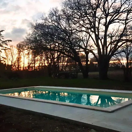 La Petite Maison De Valerie Proche Chateau De La Rode, Du Domaine De Flore Et Du Saint Ferreol Bed & Breakfast