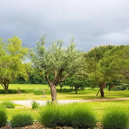 La Petite Maison De Valerie Proche Chateau De La Rode, Du Domaine De Flore Et Du Saint Ferreol * Lempaut