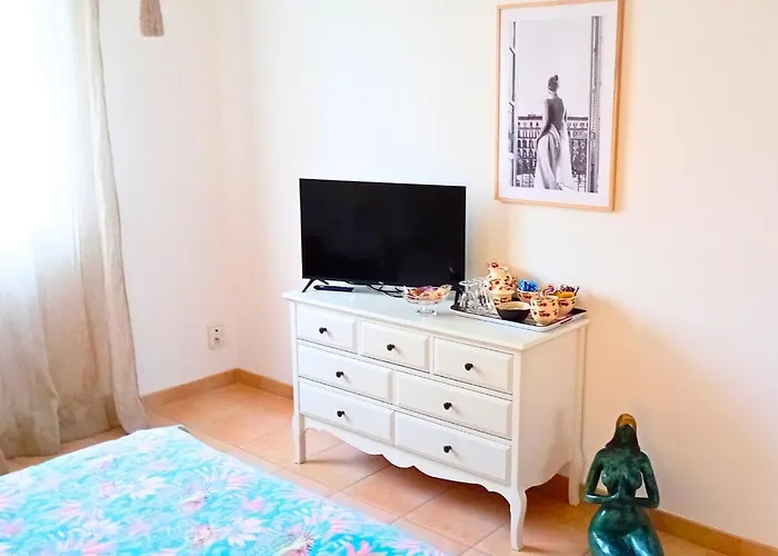 La Petite Maison De Valerie Proche Chateau De La Rode, Du Domaine De Flore Et Du Saint Ferreol