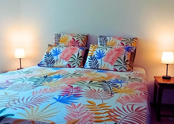 Bed & Breakfast La Petite Maison De Valerie Proche Chateau De La Rode, Du Domaine De Flore Et Du Saint Ferreol Lempaut